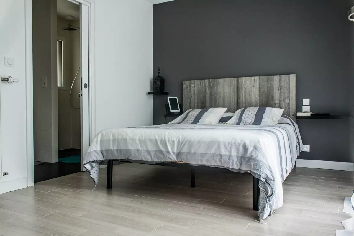 maison plain-pied moderne toiture tuiles 44 3