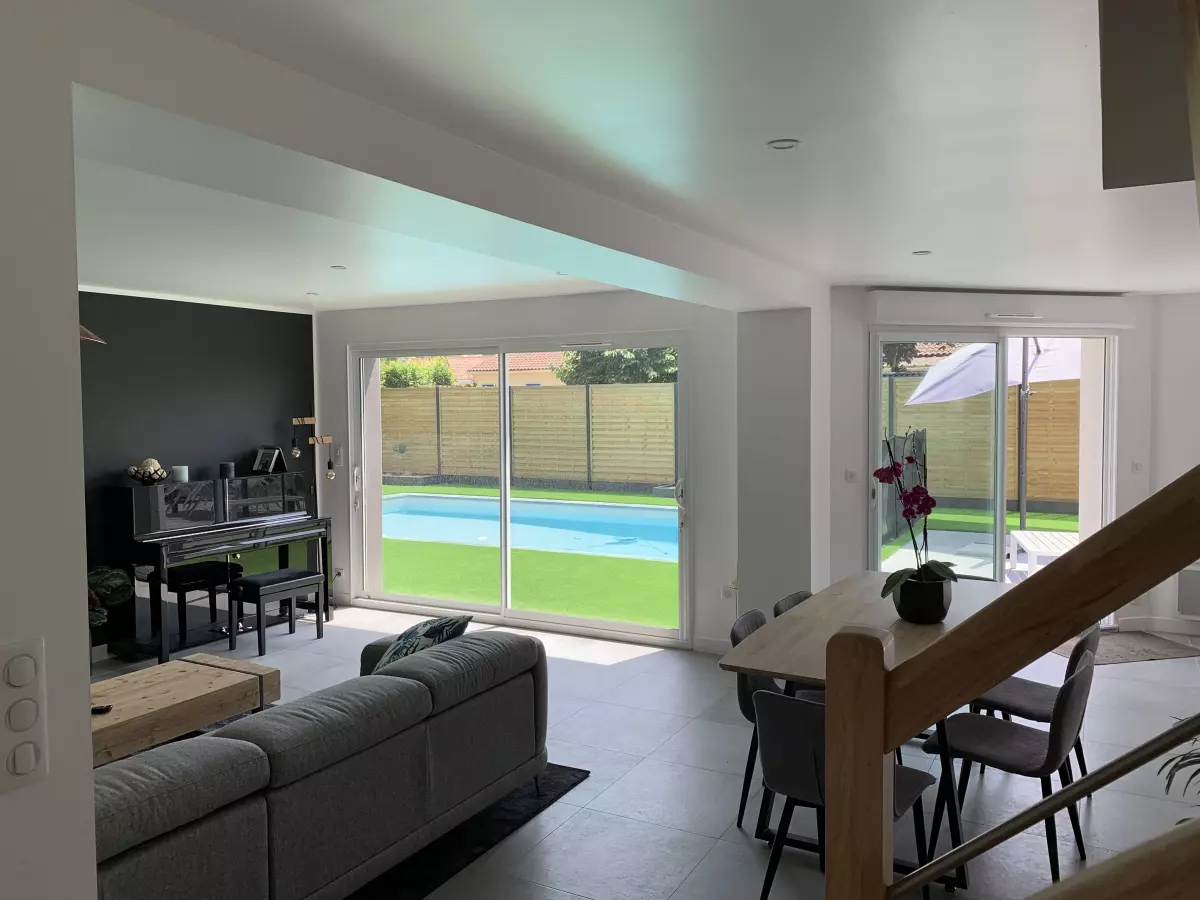 Maison secondaire avec piscine 44 3