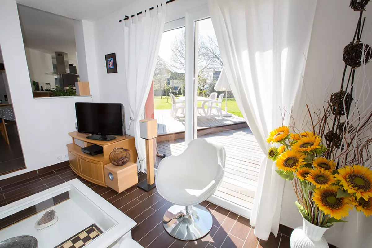 Maison neuve haute en couleurs Châteaulin 9