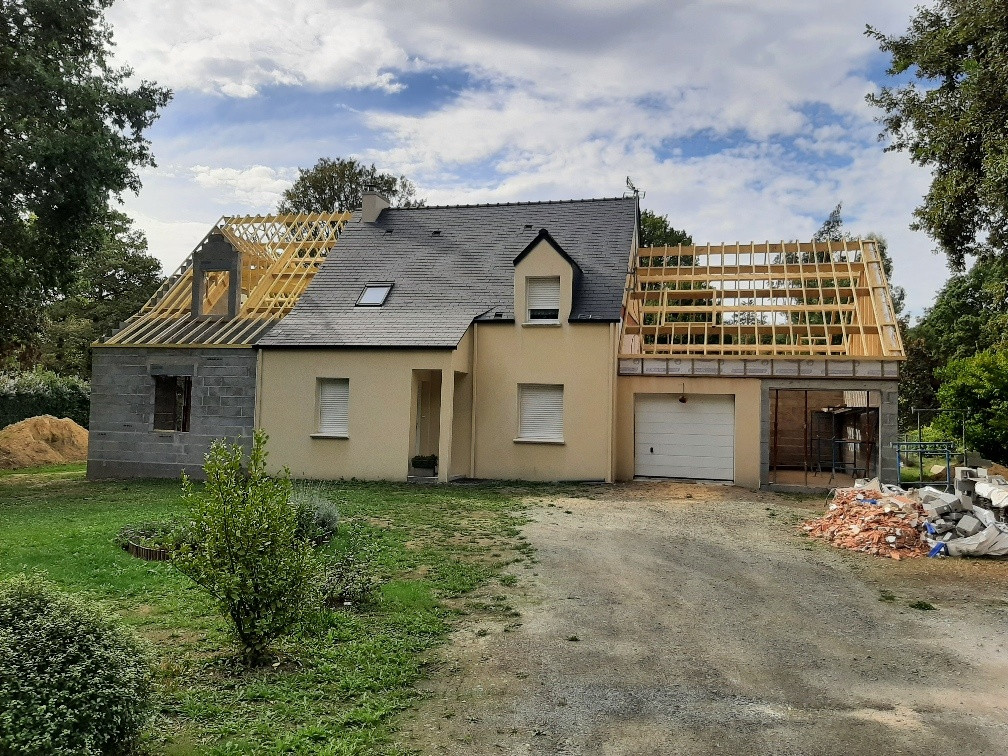 Agrandissement maison sur pignon et surélévation sur garage existant
