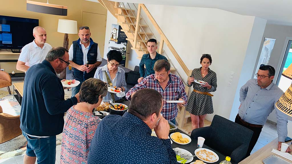 repas partenaires - maisons-de-lavenir