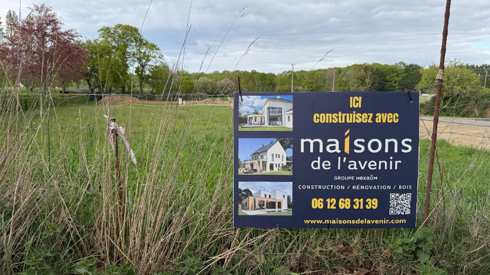 TERRAIN >&agrave; construire Pleudihen-sur-Rance