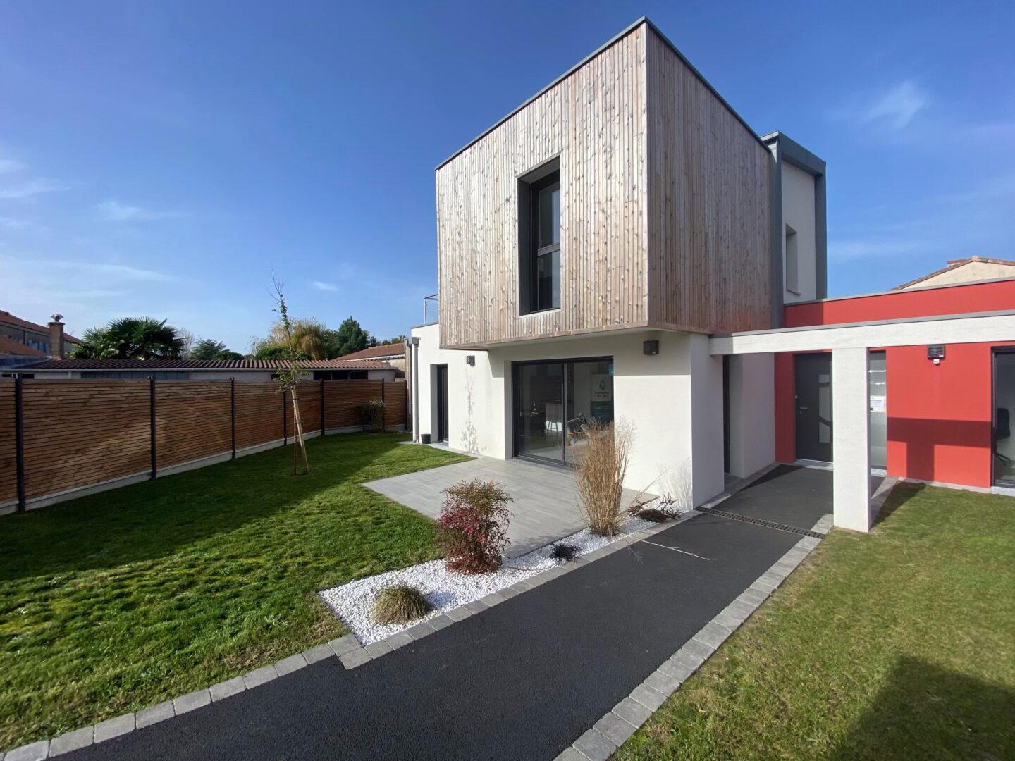 Maison-Bati-Activ-HAUTE-GOULAINE-Maisons-de-lAvenir-44-vue 2