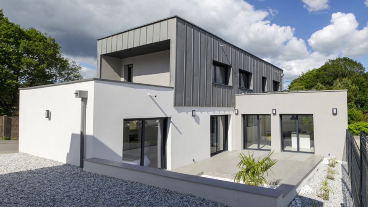 Maison Bâti Activ à Auray - vue exterieure - façade zinc